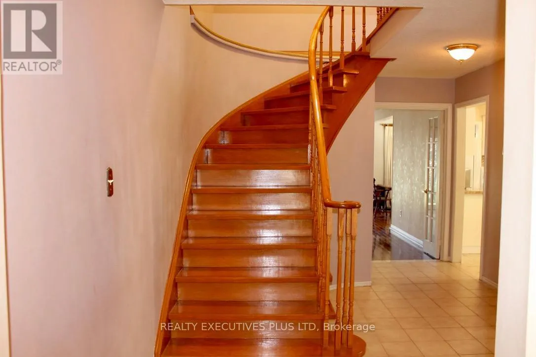 1122 HIGHGATE PLACE