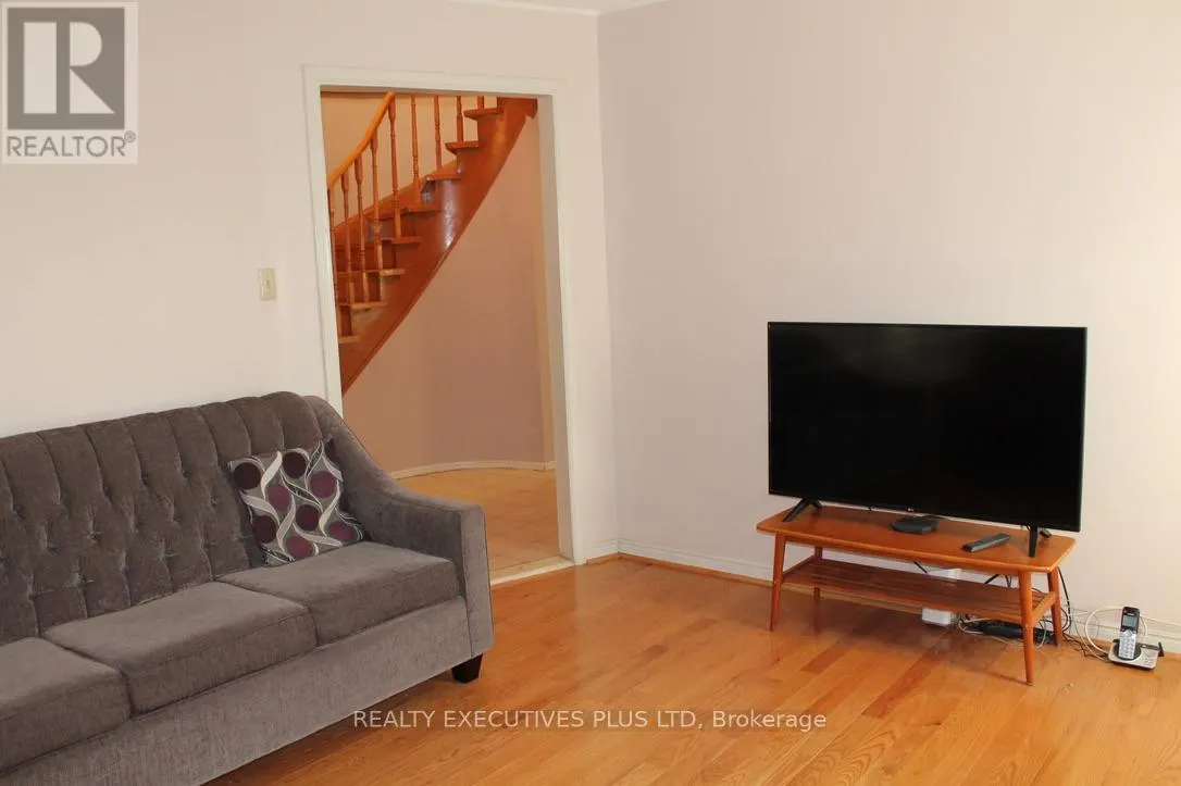 1122 HIGHGATE PLACE