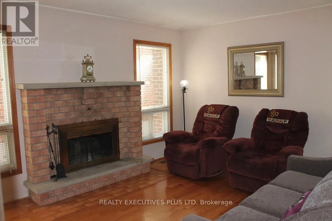 1122 HIGHGATE PLACE
