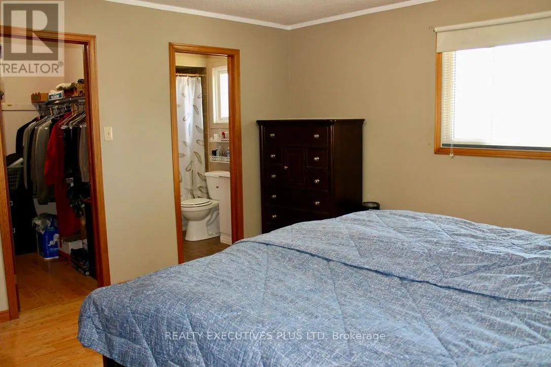 1122 HIGHGATE PLACE