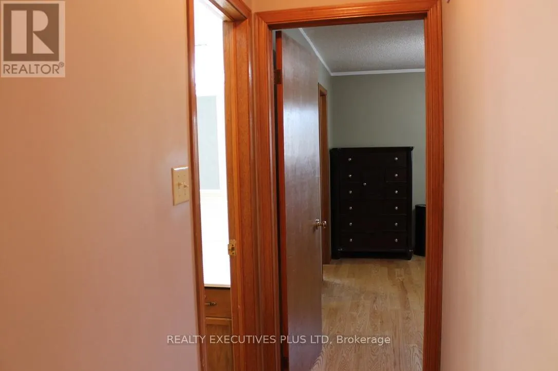1122 HIGHGATE PLACE