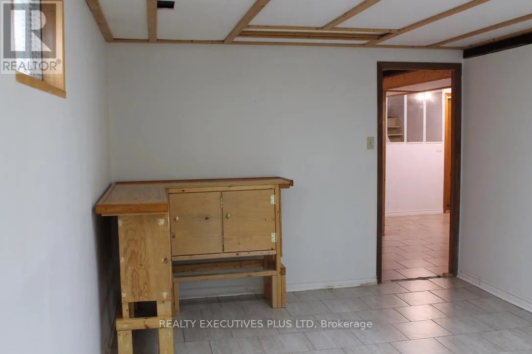 1122 HIGHGATE PLACE