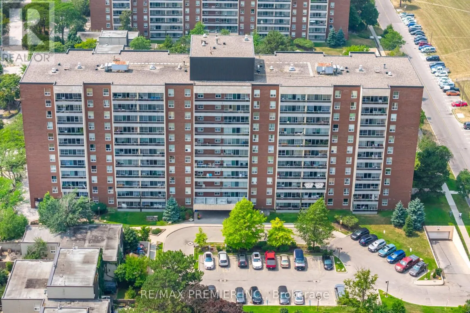 811 - 25 FOUR WINDS DRIVE