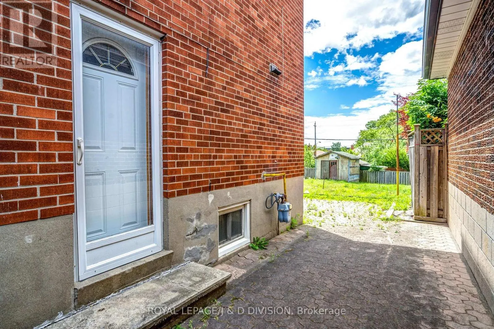 20 MACLEOD STREET