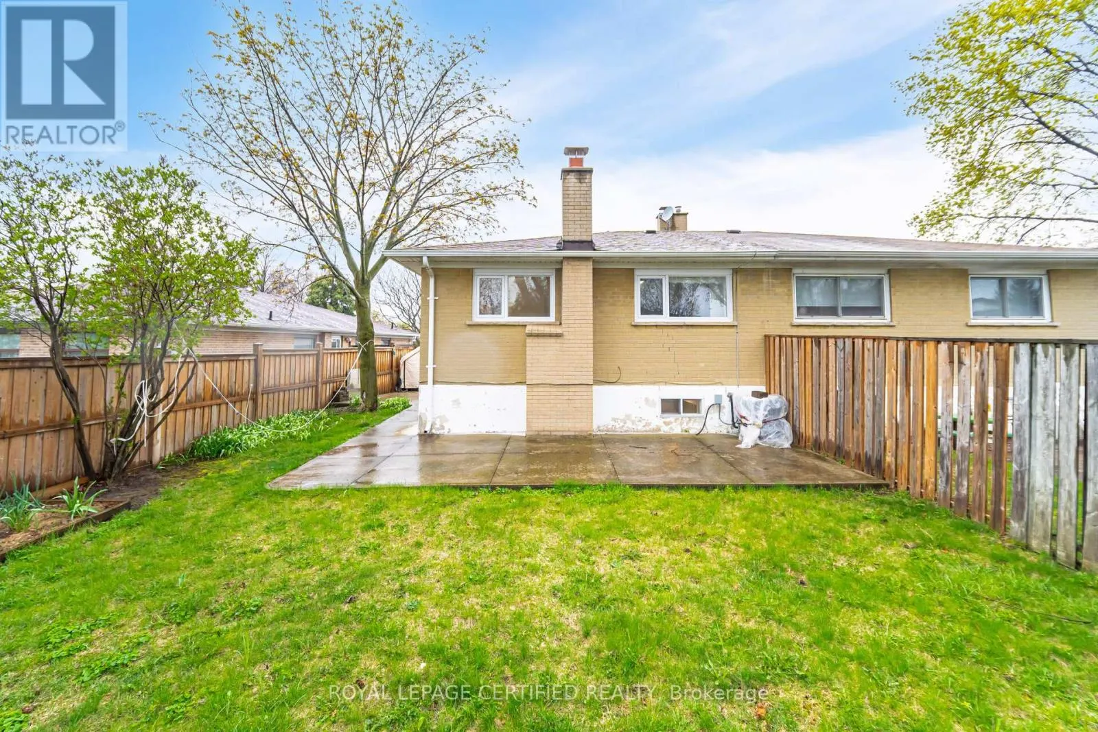 542 LANA TERRACE