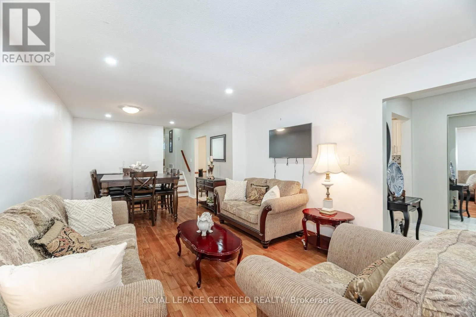 542 LANA TERRACE