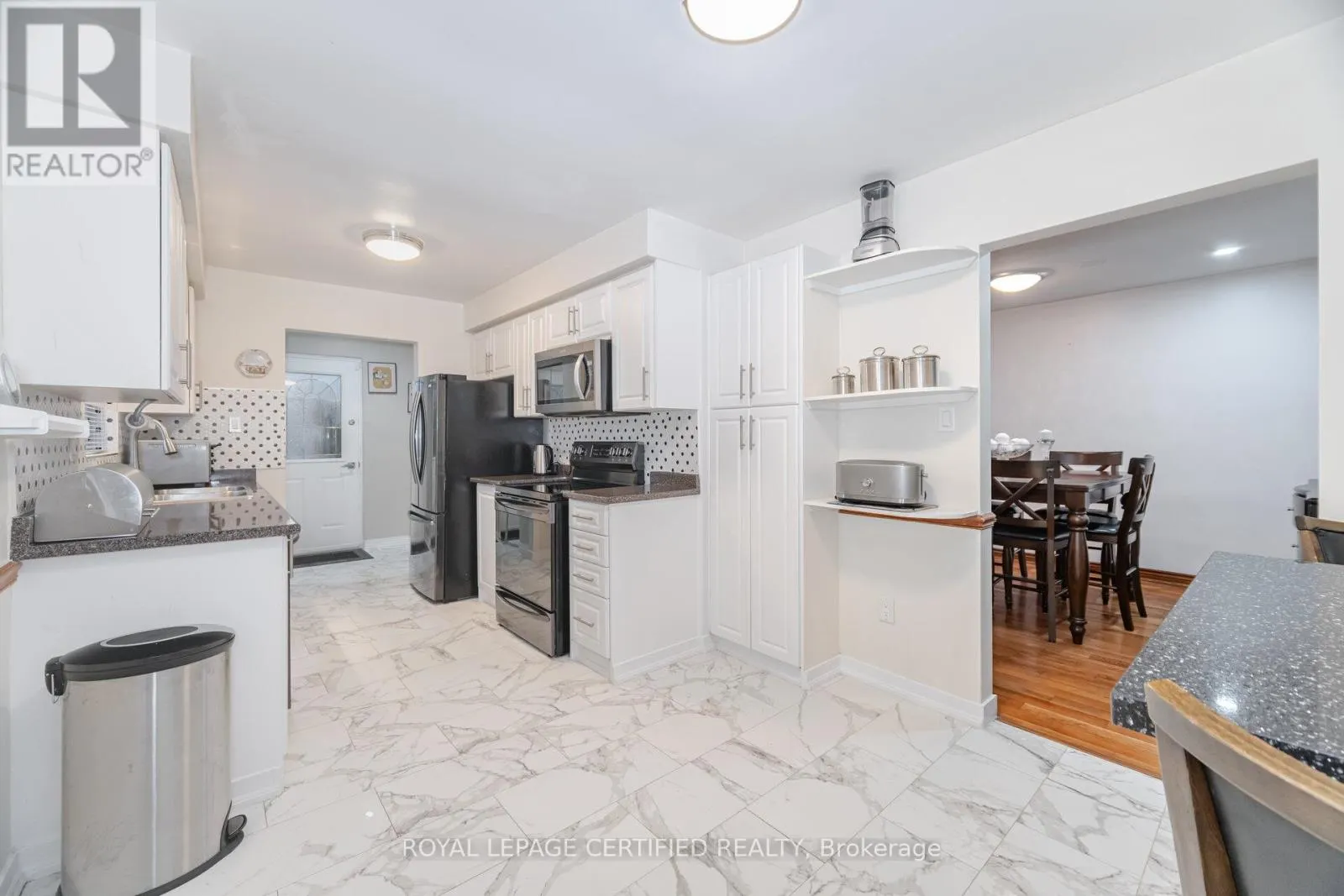 542 LANA TERRACE