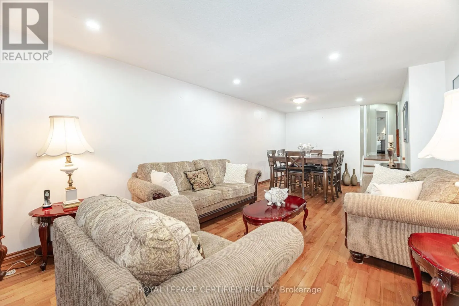 542 LANA TERRACE
