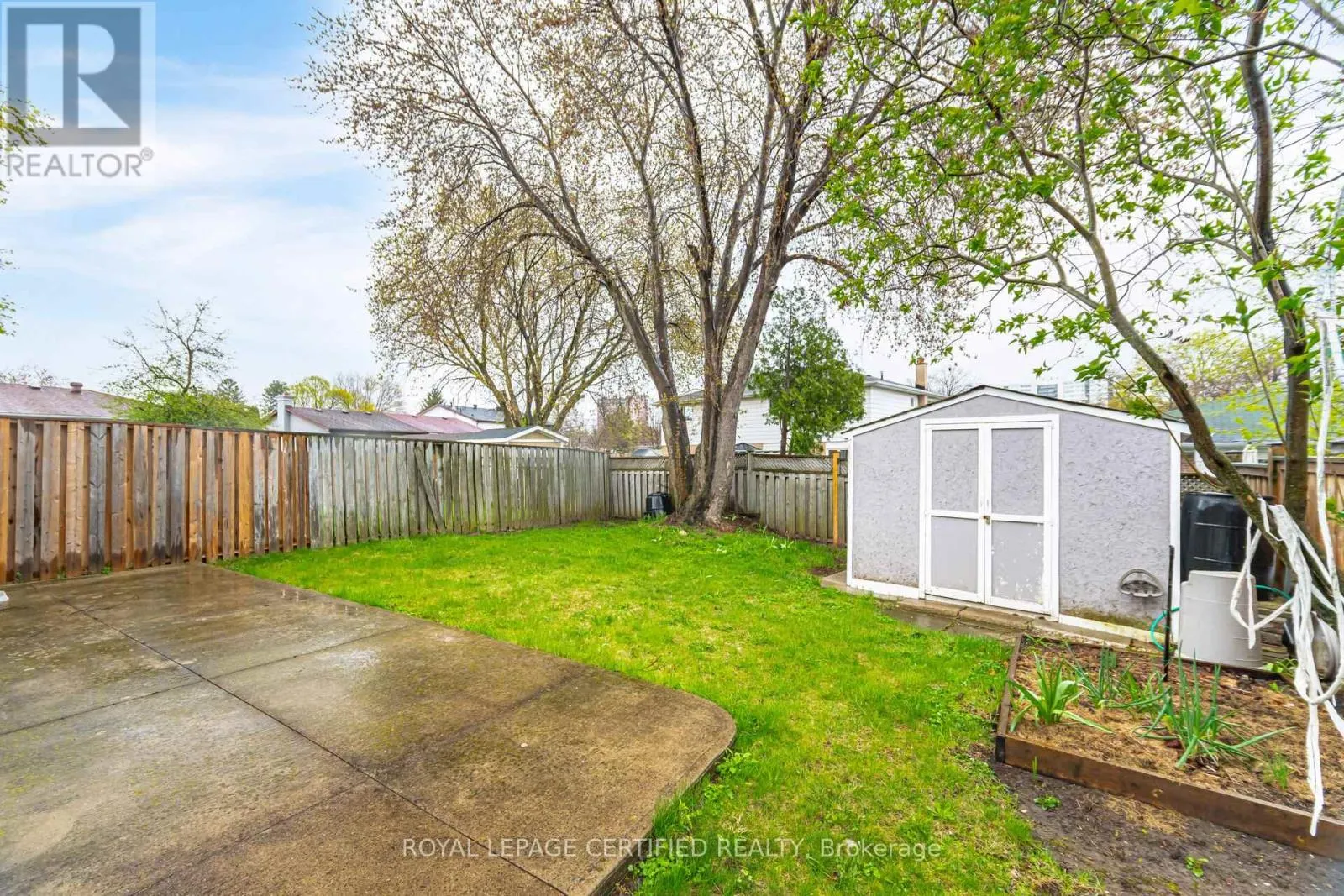 542 LANA TERRACE