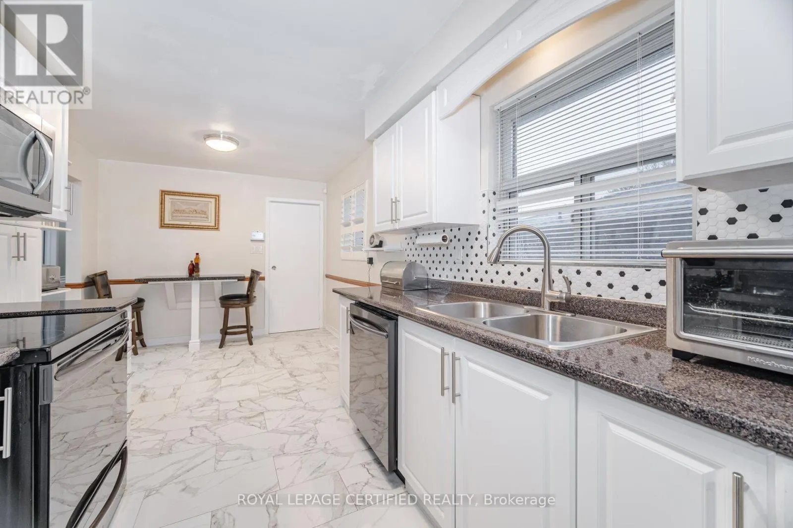542 LANA TERRACE