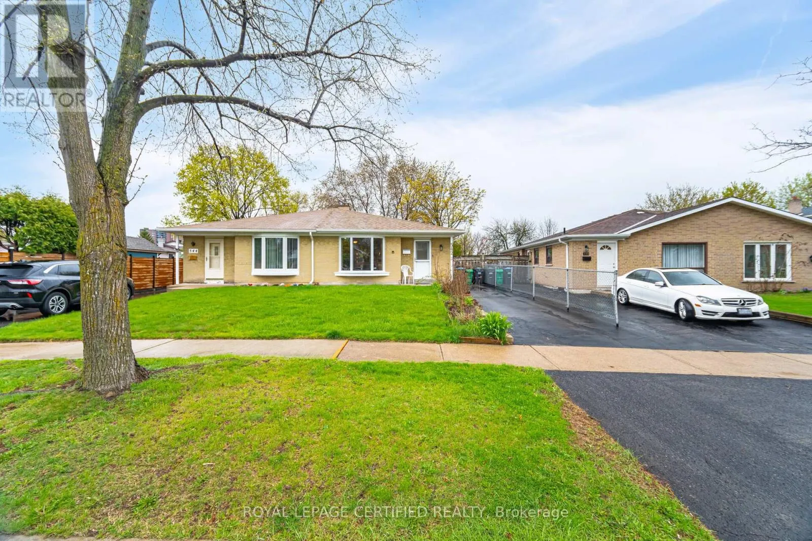 542 LANA TERRACE