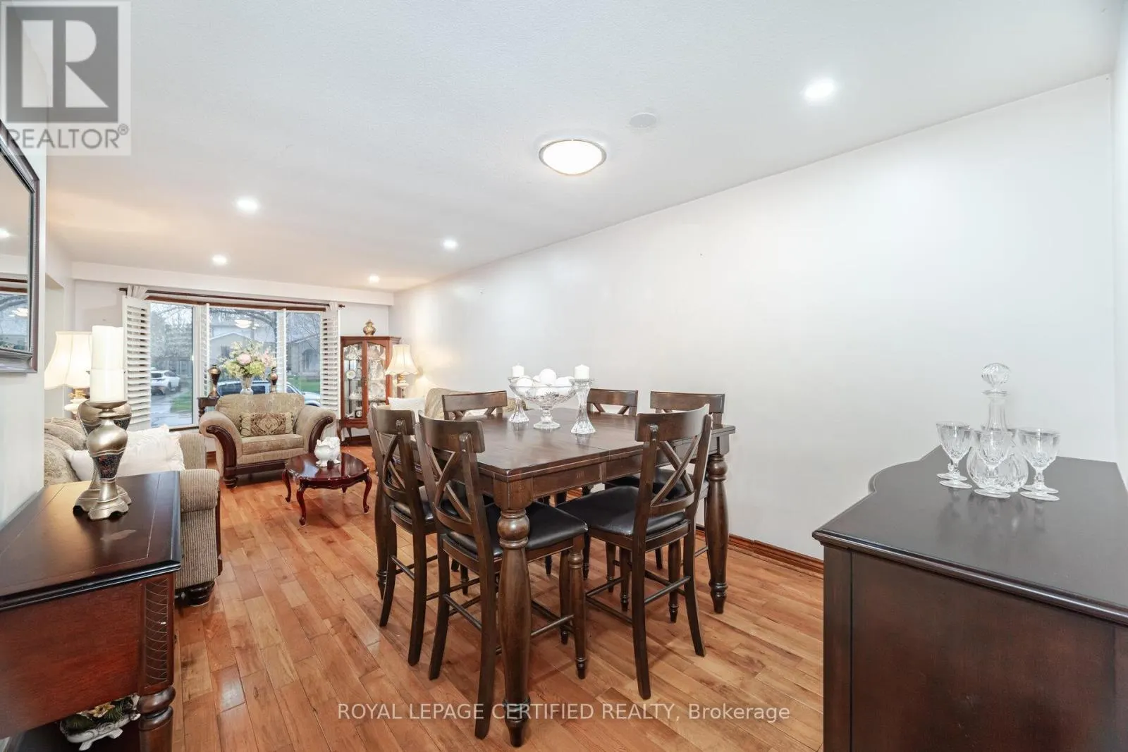 542 LANA TERRACE