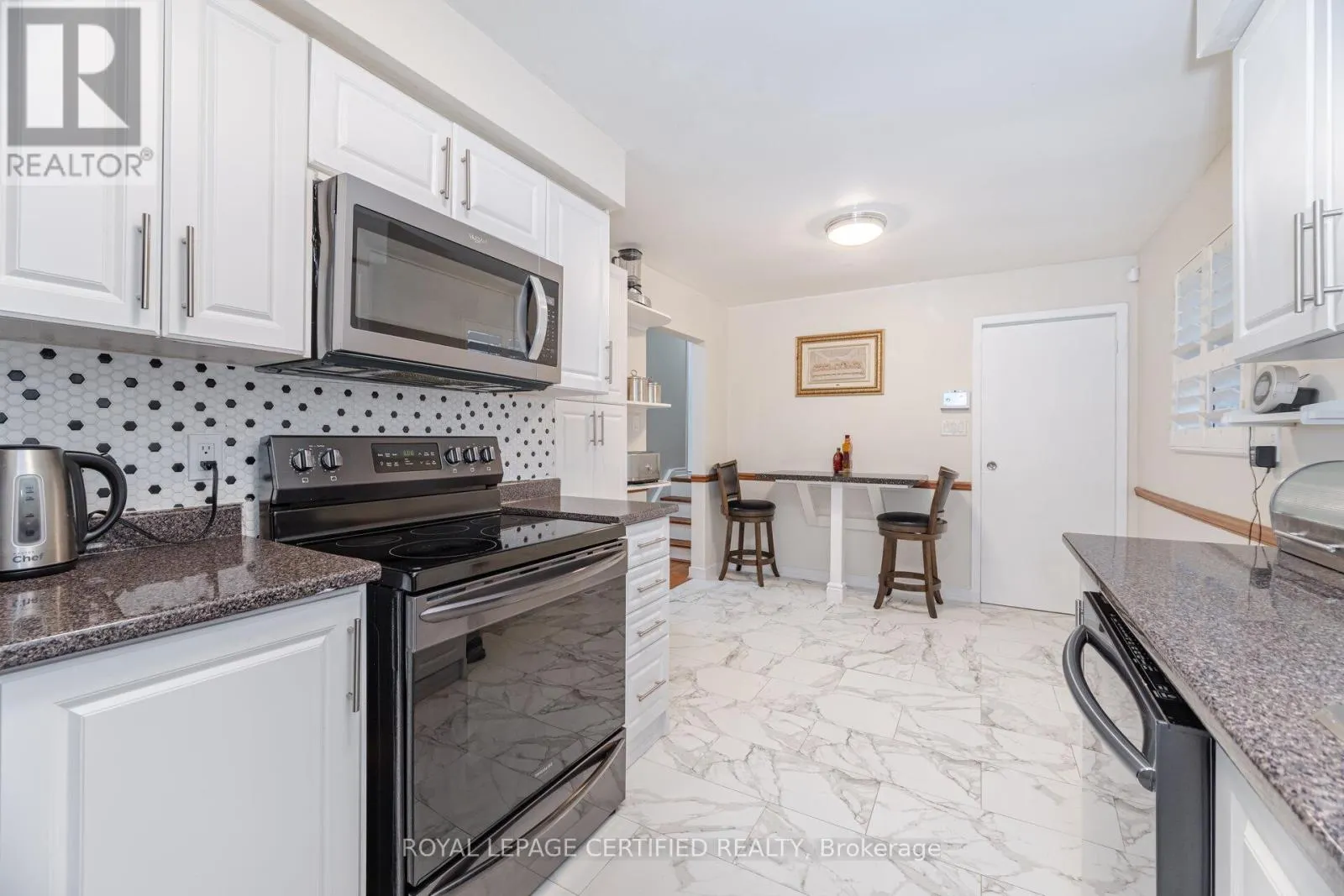 542 LANA TERRACE