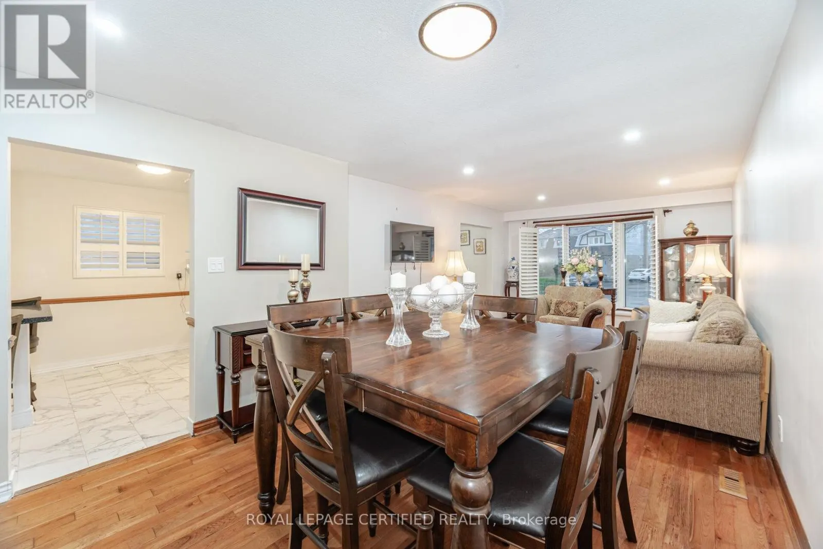 542 LANA TERRACE