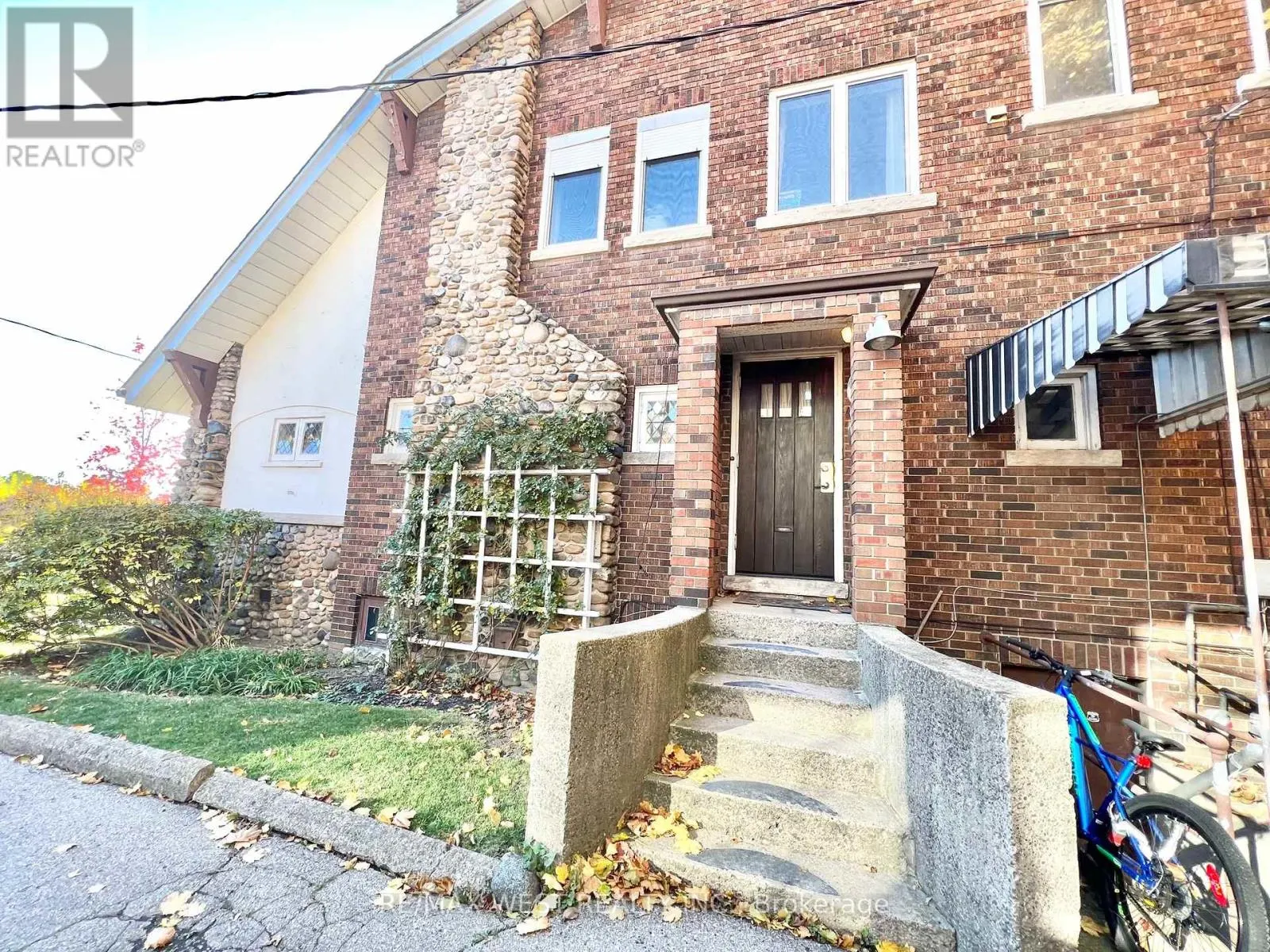 UPPER - 14 GLENAVON ROAD