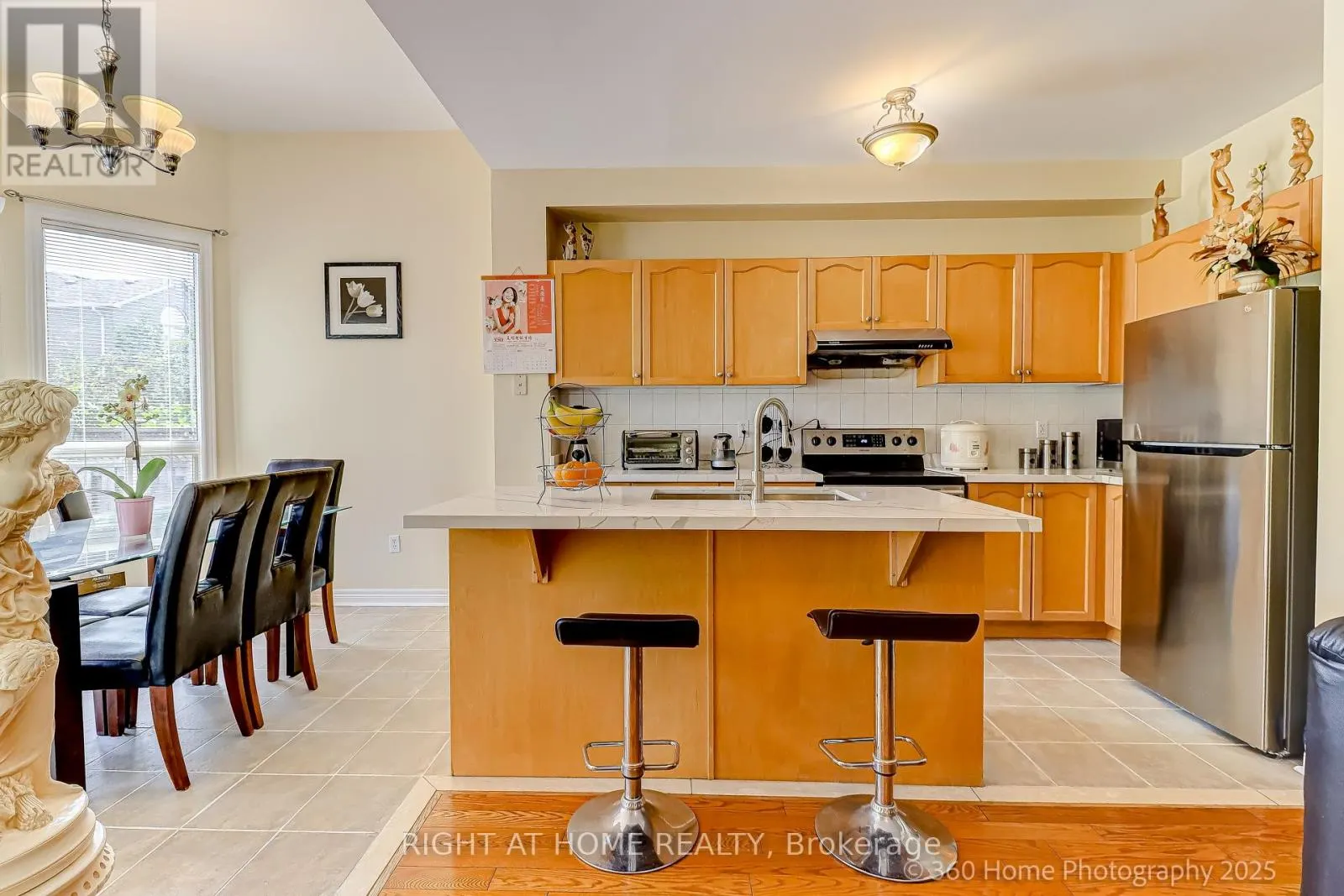 989 LEDBURY CRESCENT