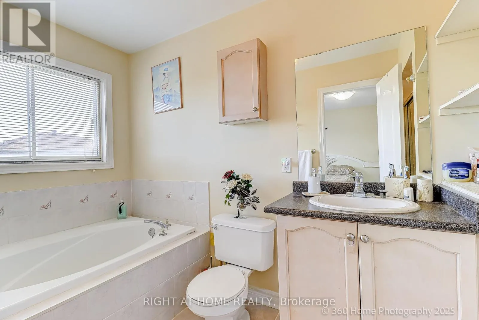 989 LEDBURY CRESCENT