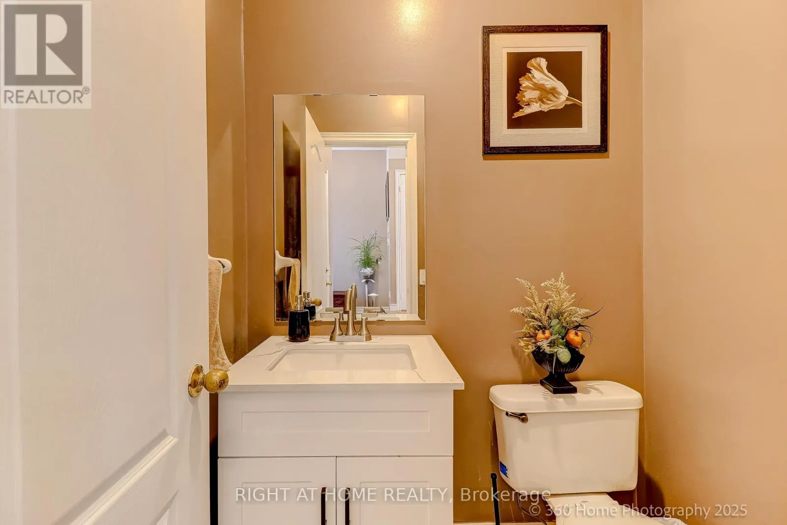 989 LEDBURY CRESCENT