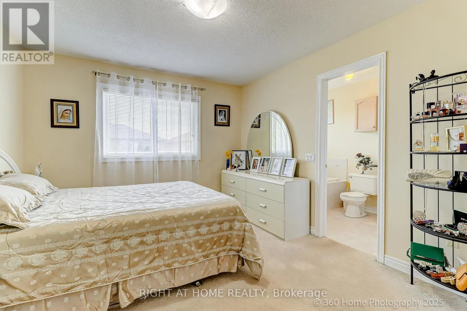 989 LEDBURY CRESCENT