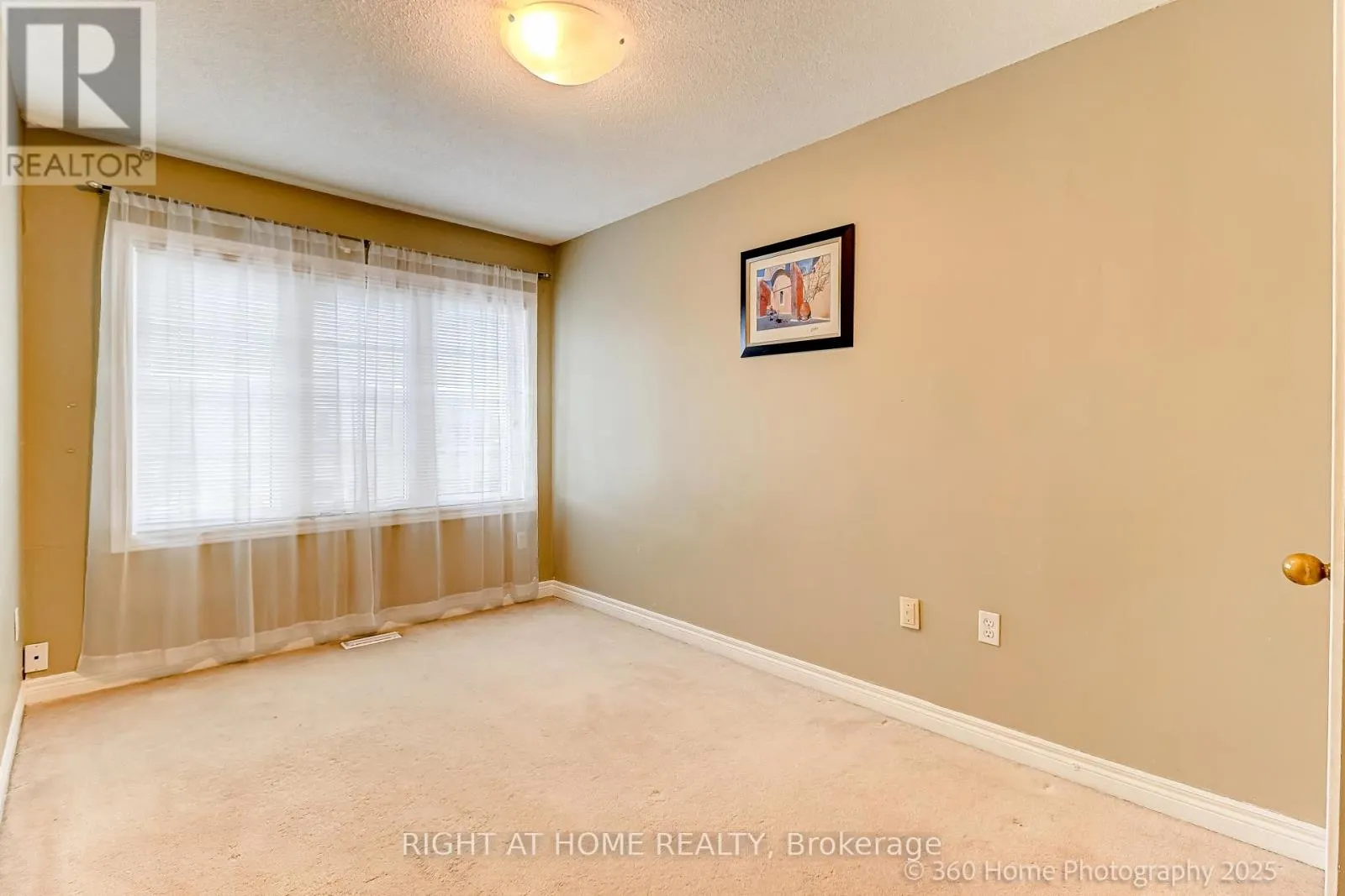989 LEDBURY CRESCENT