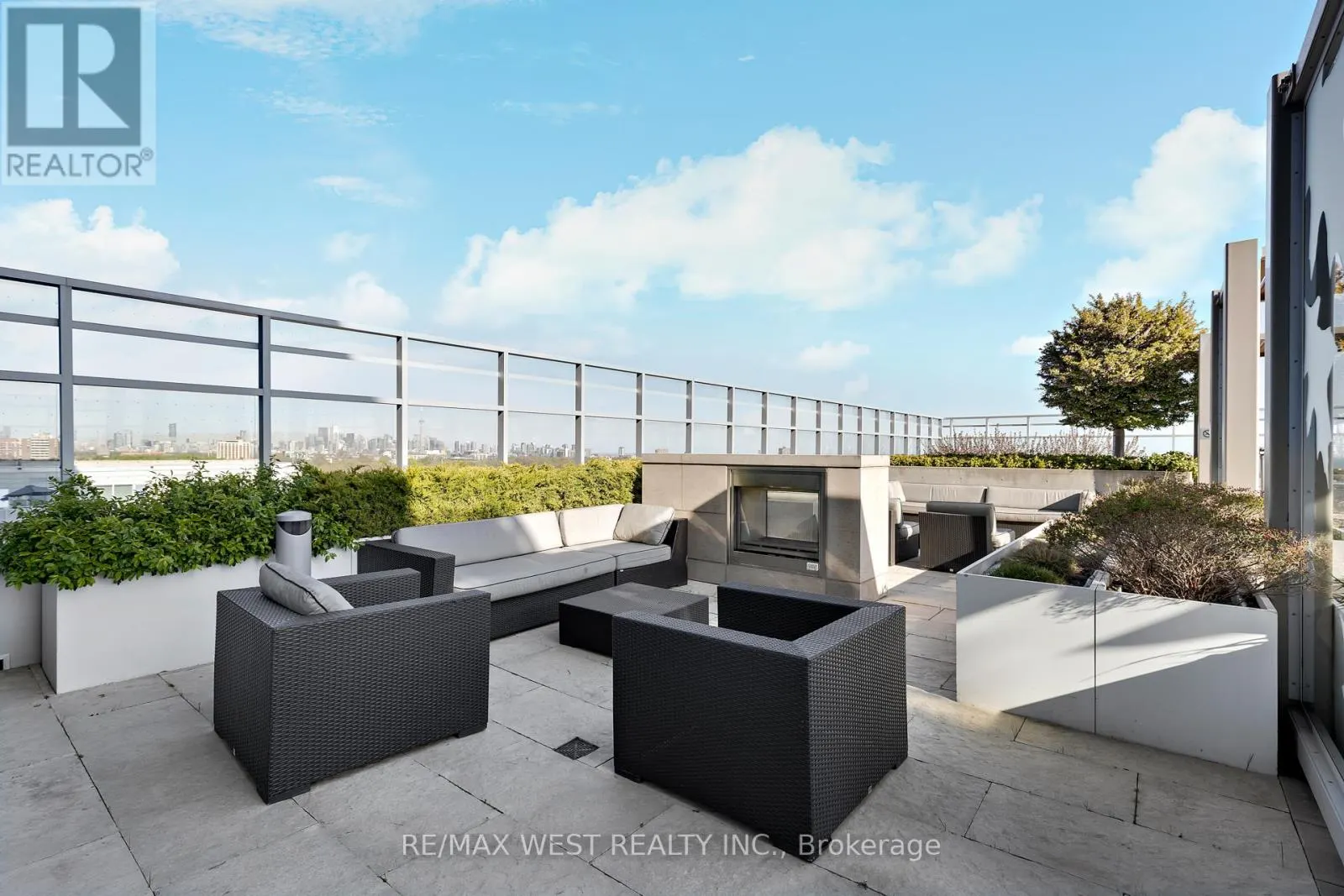 #825 - 1830 BLOOR STREET W