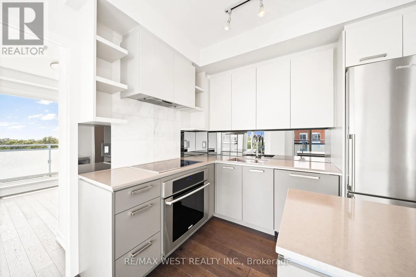 #825 - 1830 BLOOR STREET W