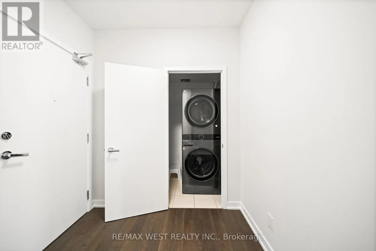 #825 - 1830 BLOOR STREET W