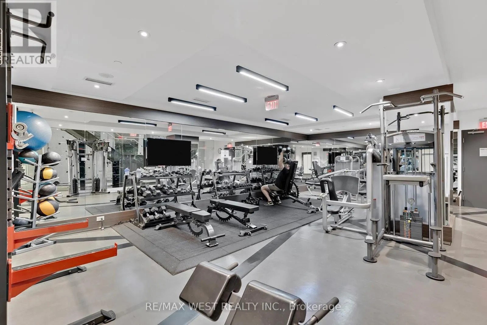 #825 - 1830 BLOOR STREET W