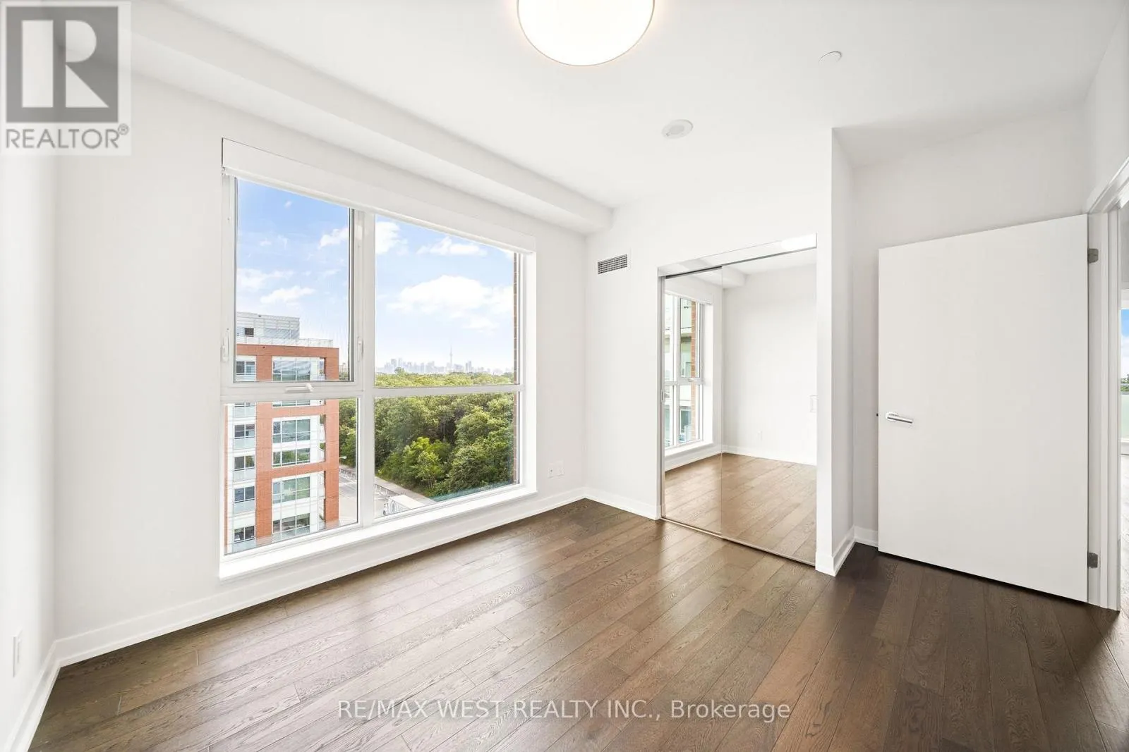 #825 - 1830 BLOOR STREET W