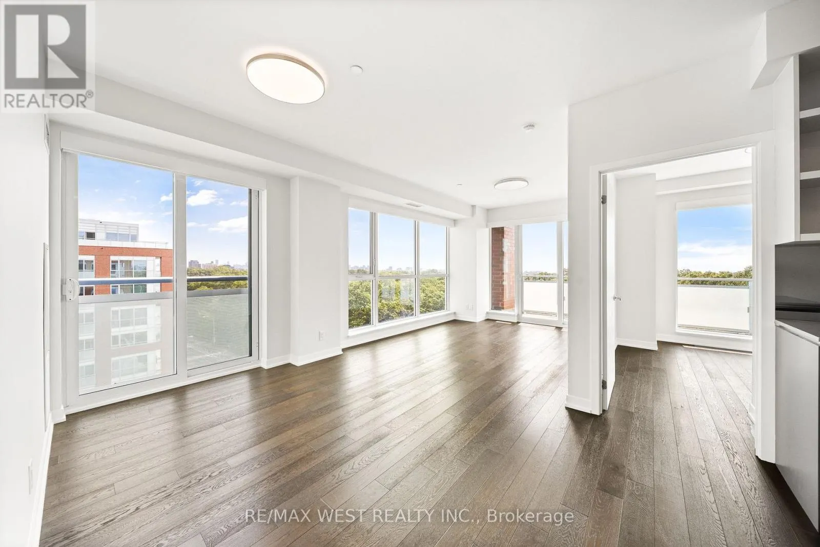 #825 - 1830 BLOOR STREET W