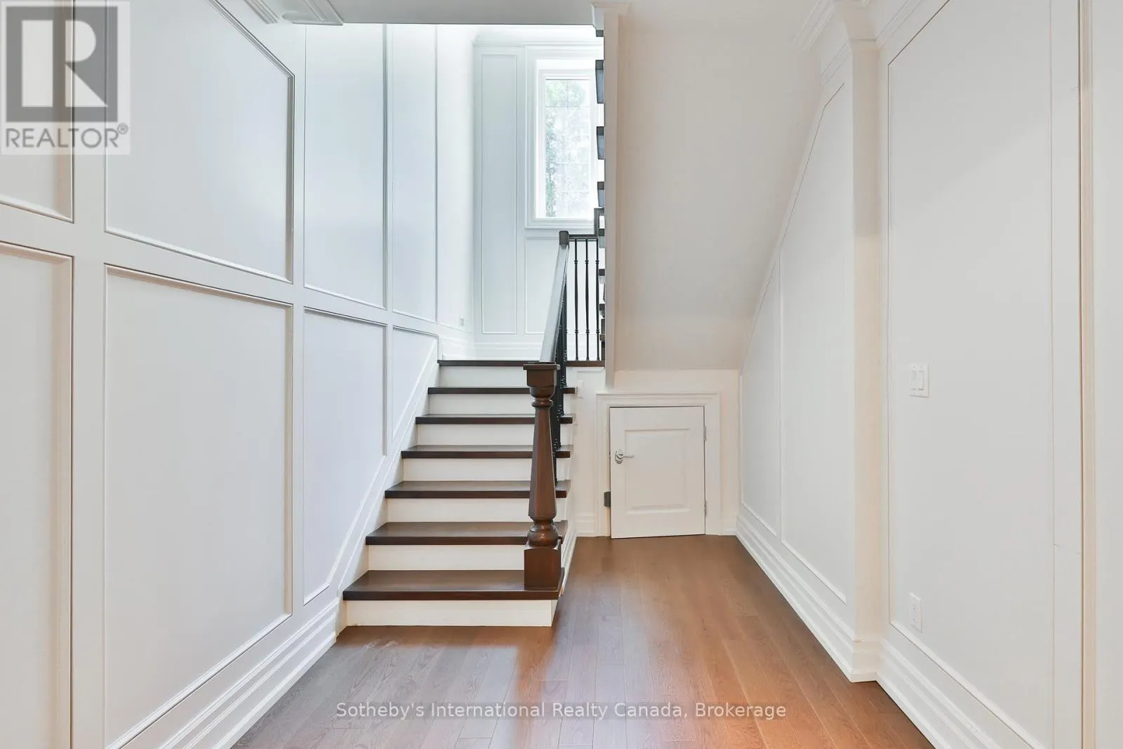 1497 LAKESHORE ROAD W