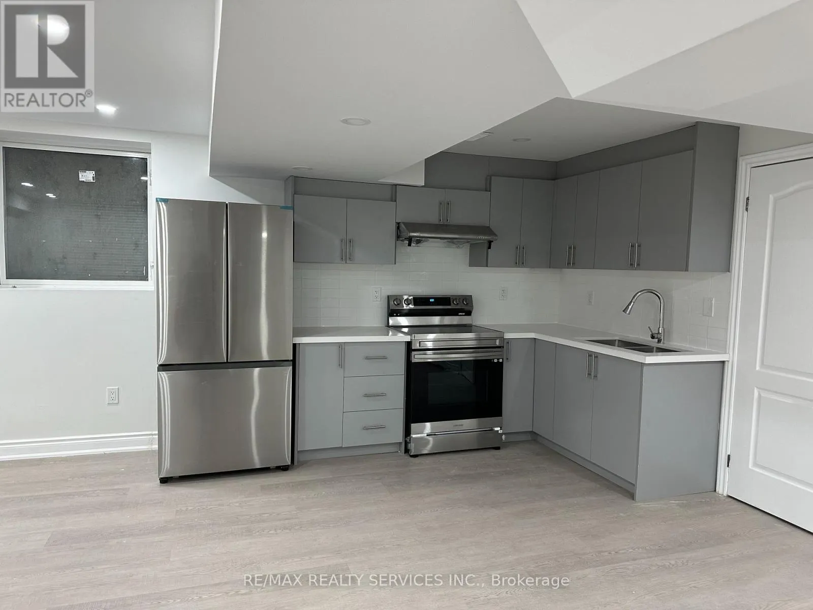 BASEMENT - 27 ROULETTE CRESCENT