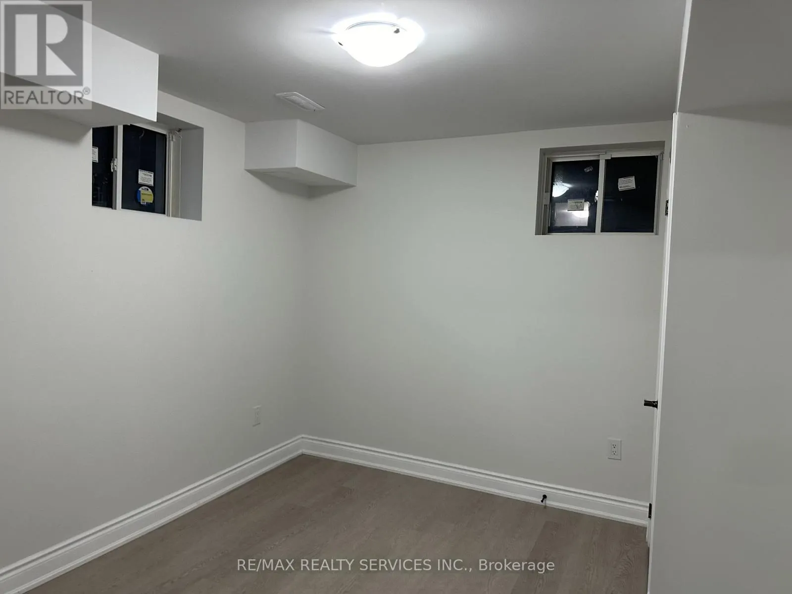 BASEMENT - 27 ROULETTE CRESCENT