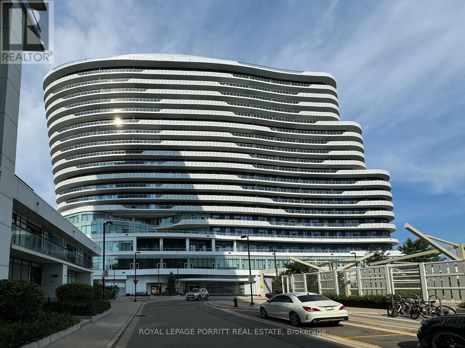 408 - 2520 EGLINTON AVENUE W
