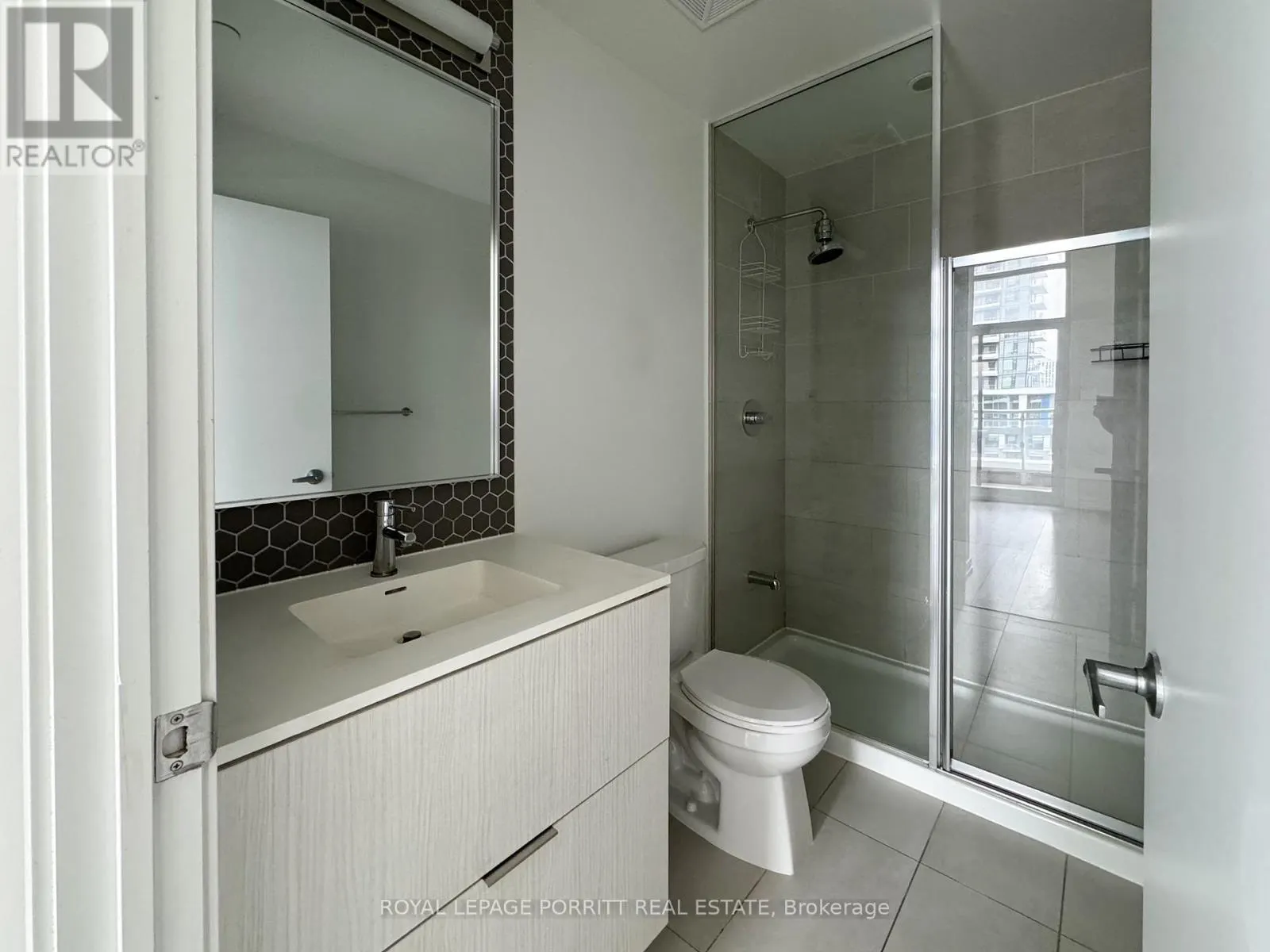 408 - 2520 EGLINTON AVENUE W