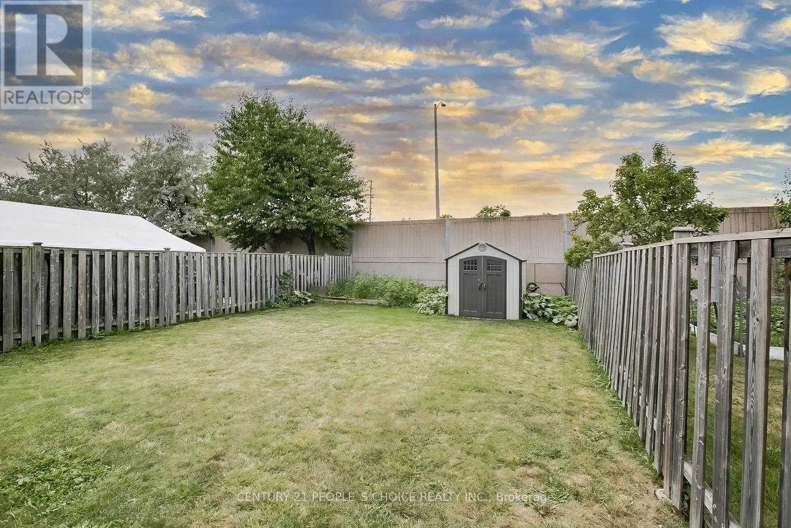 240 SIMMONS BOULEVARD
