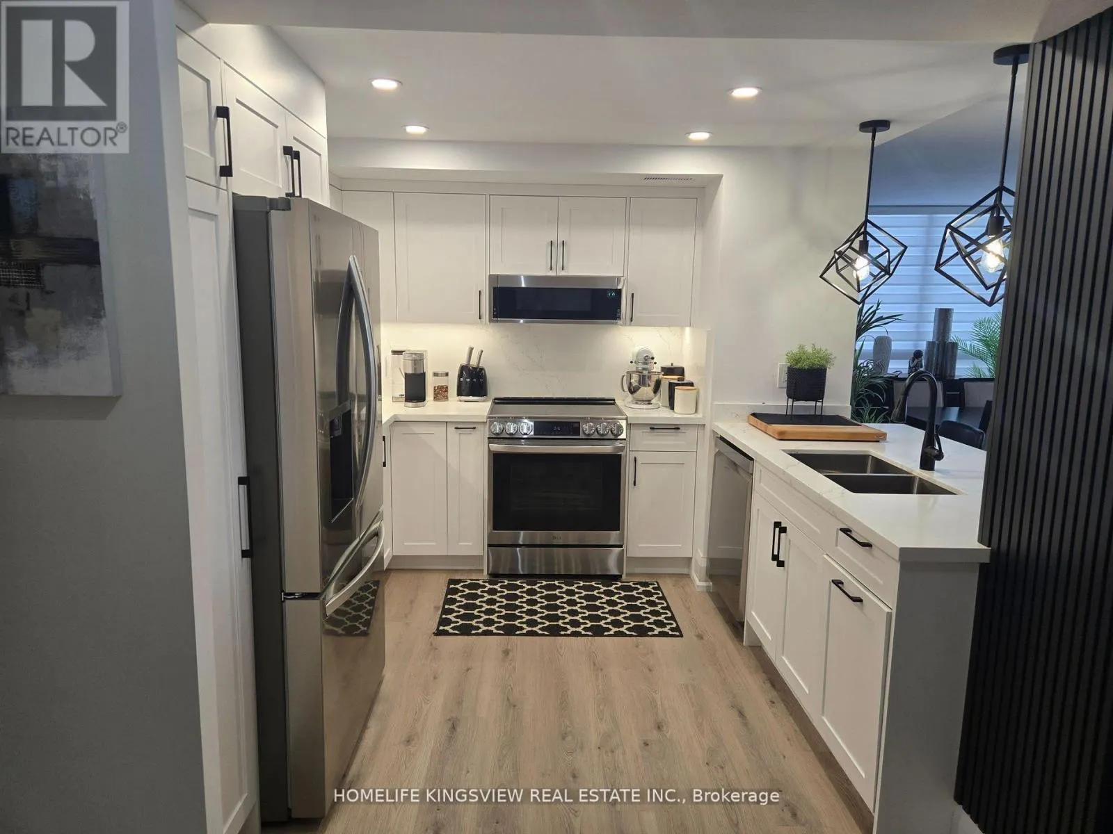 1409 - 1155 BOUGH BEECHES BOULEVARD