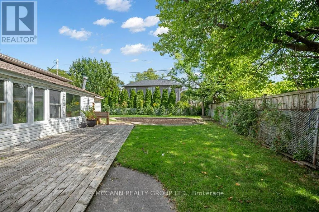 7 CARSWELL PLACE
