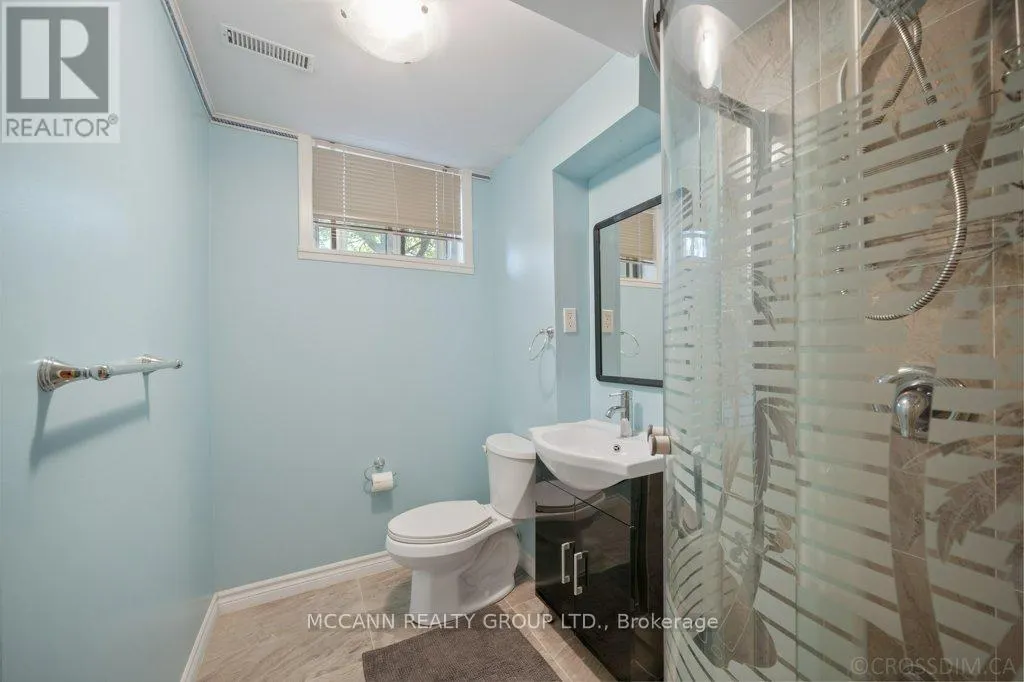 7 CARSWELL PLACE