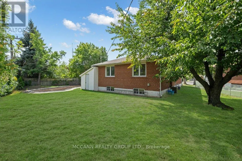 7 CARSWELL PLACE