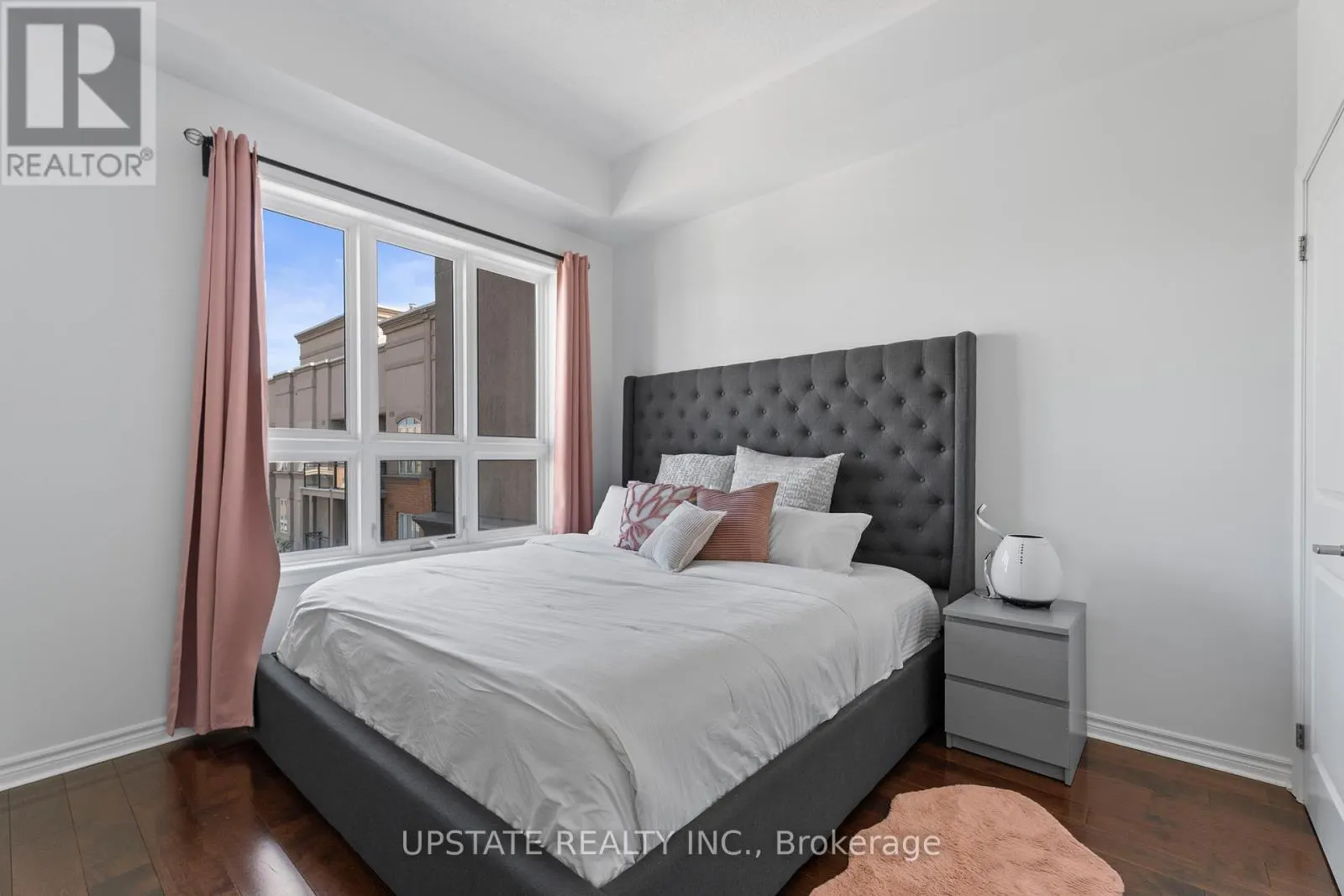 430 - 5317 UPPER MIDDLE ROAD