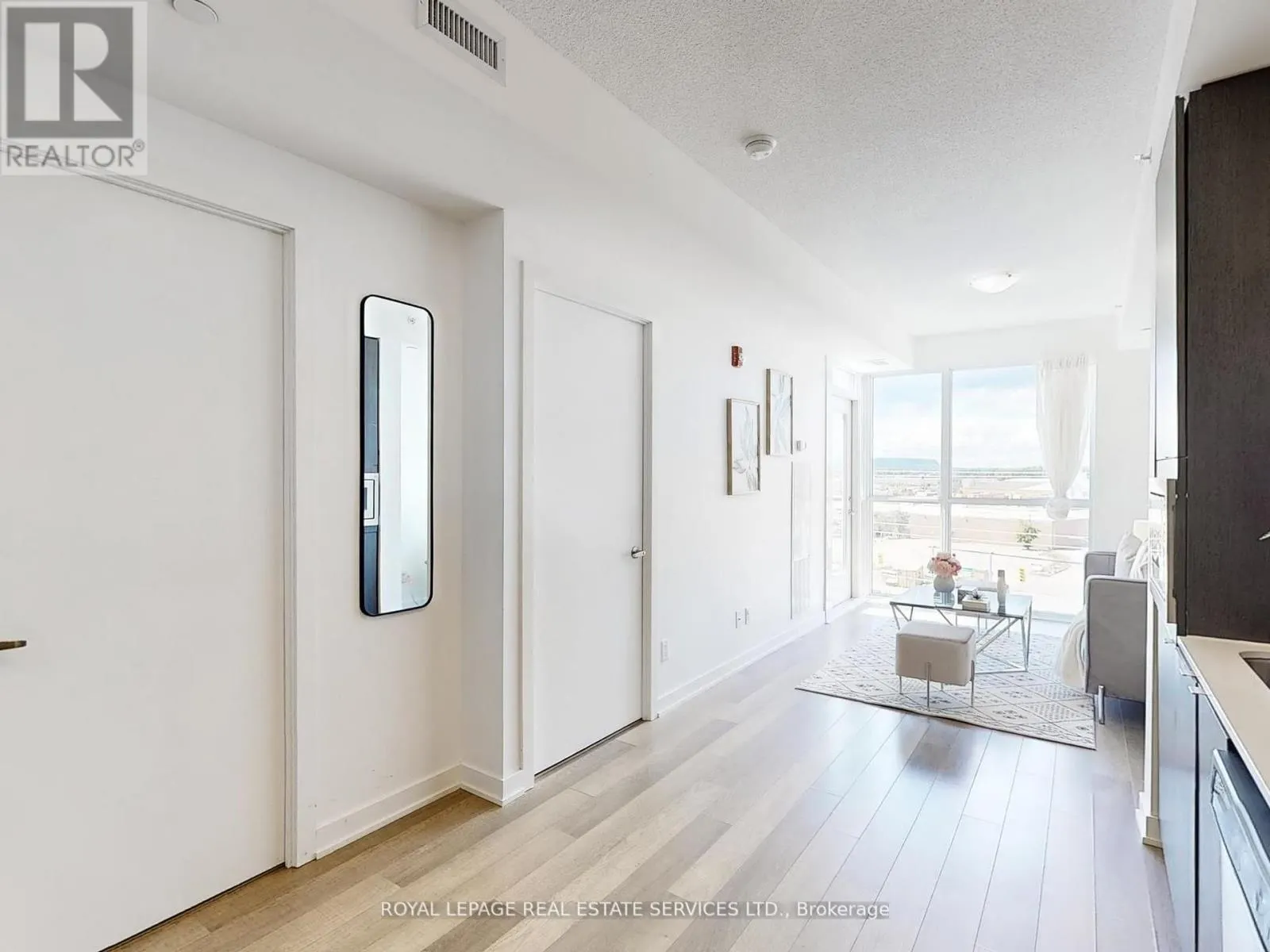625A - 5230 DUNDAS STREET