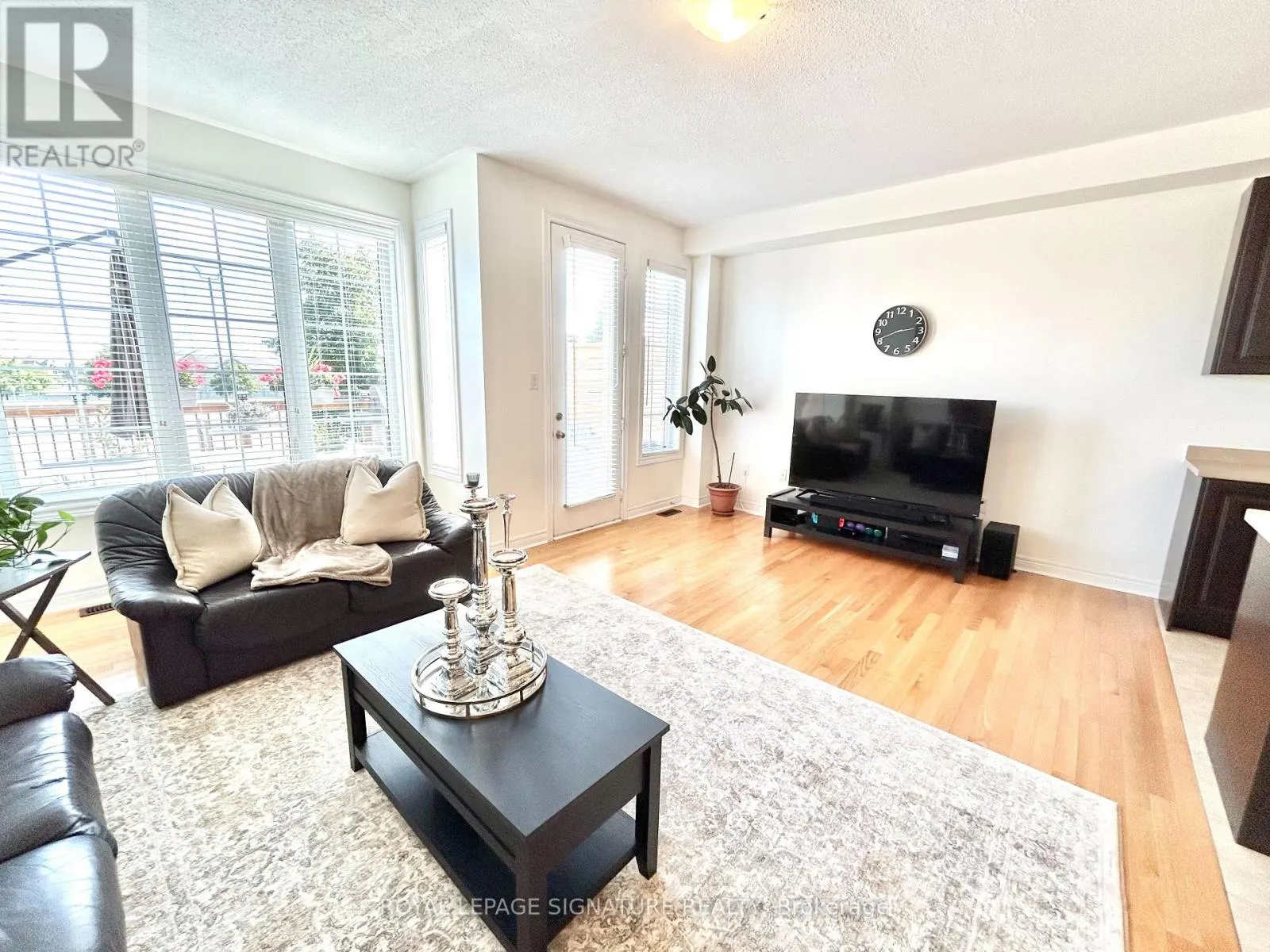 10 ZANETTA CRESCENT