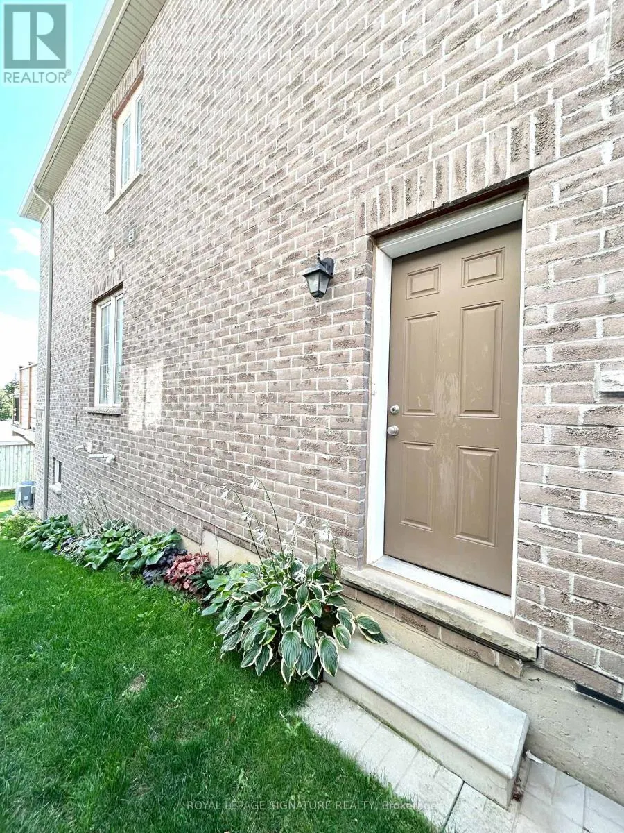 10 ZANETTA CRESCENT