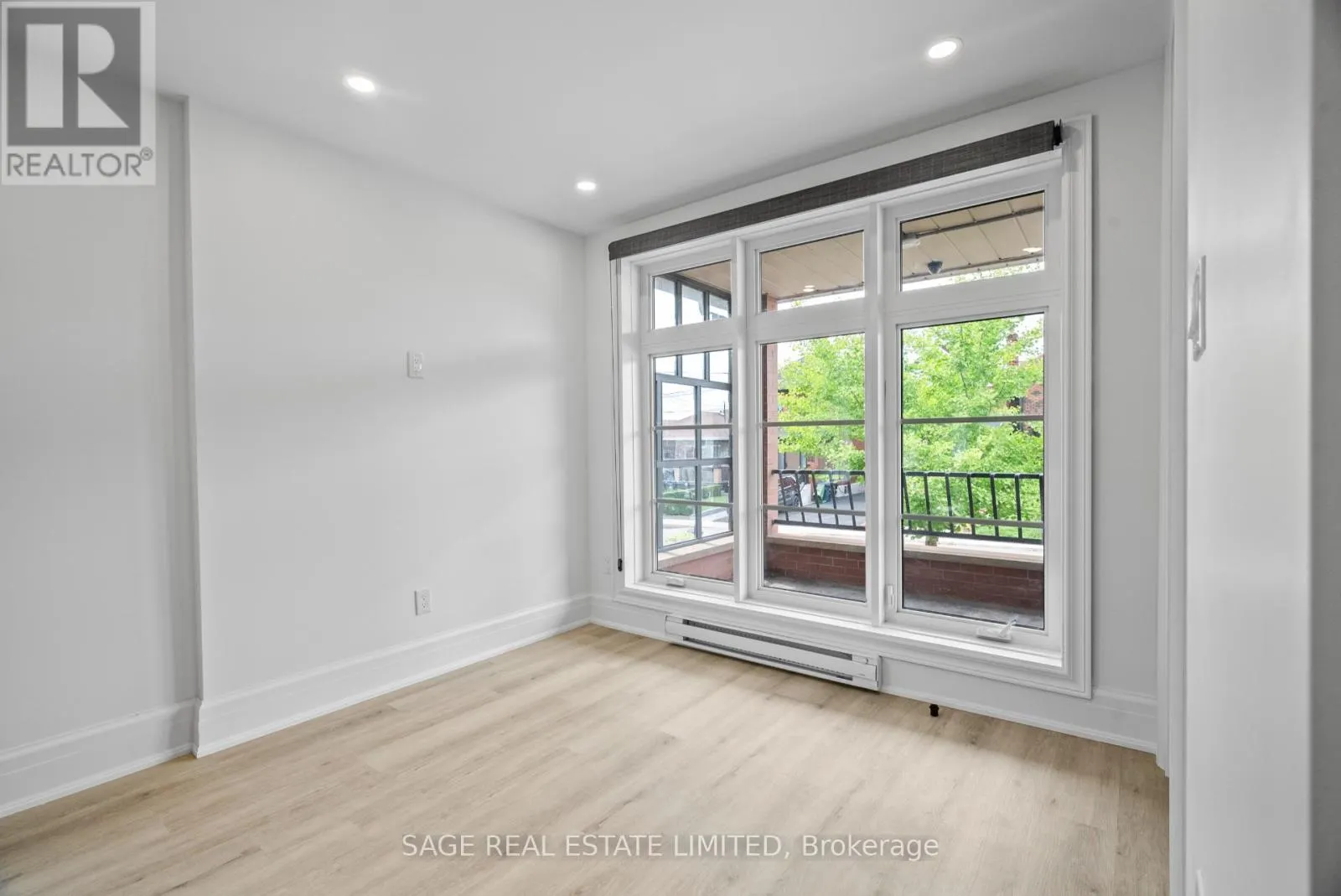 25 CHAMBERLAIN AVENUE