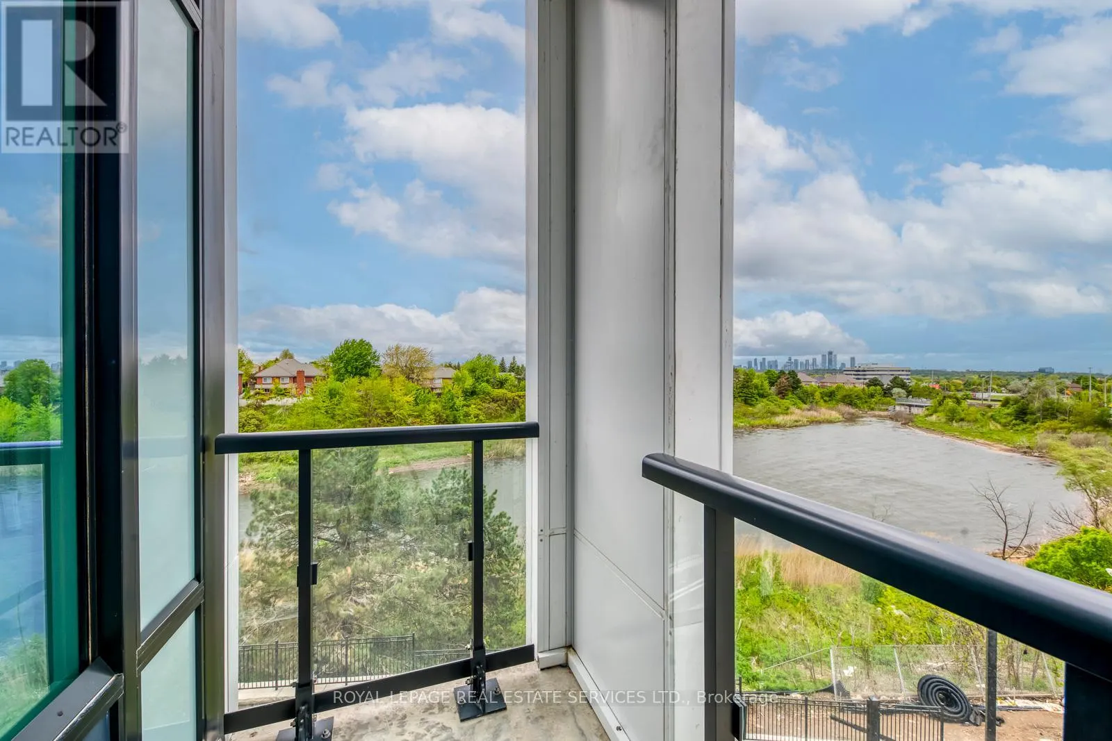 314 - 2495 EGLINTON AVENUE W