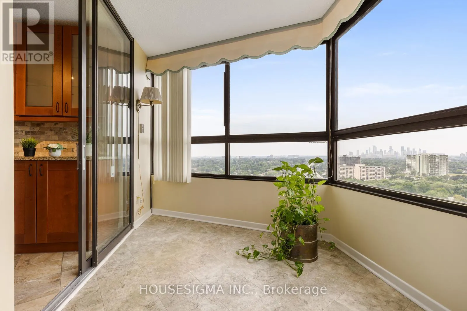 2010 - 1300 BLOOR STREET