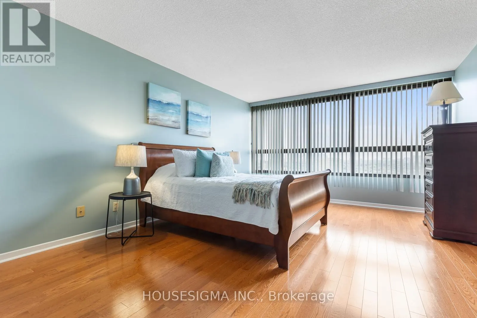 2010 - 1300 BLOOR STREET