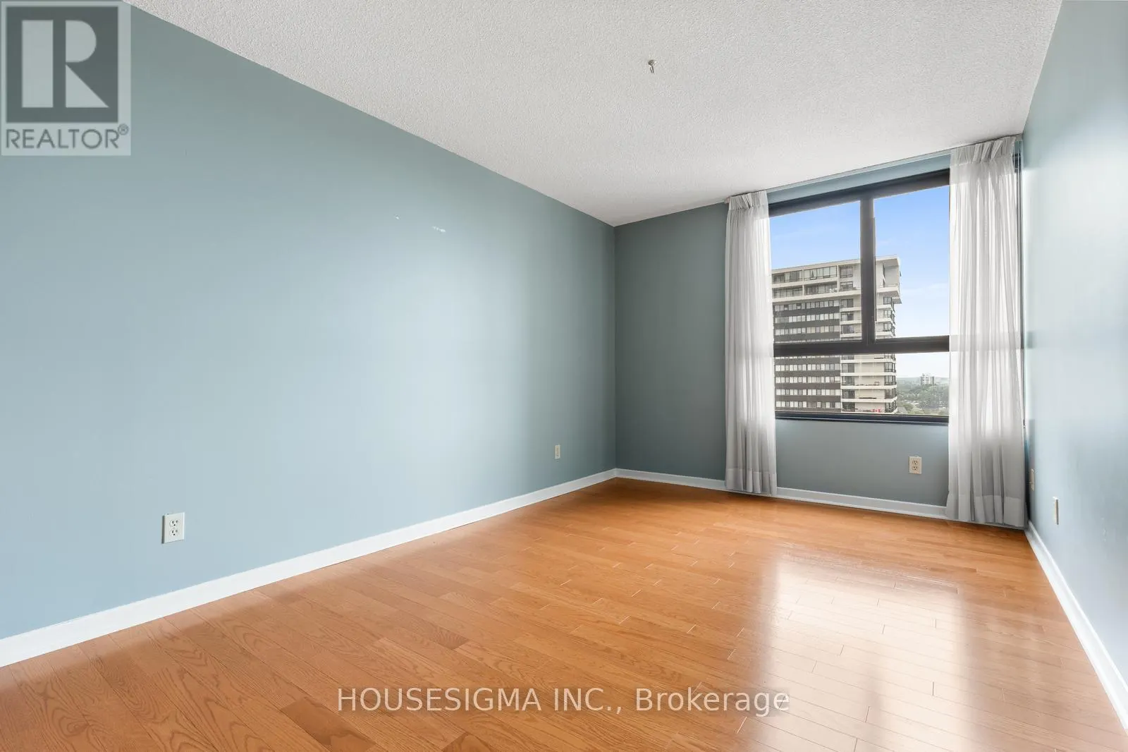 2010 - 1300 BLOOR STREET
