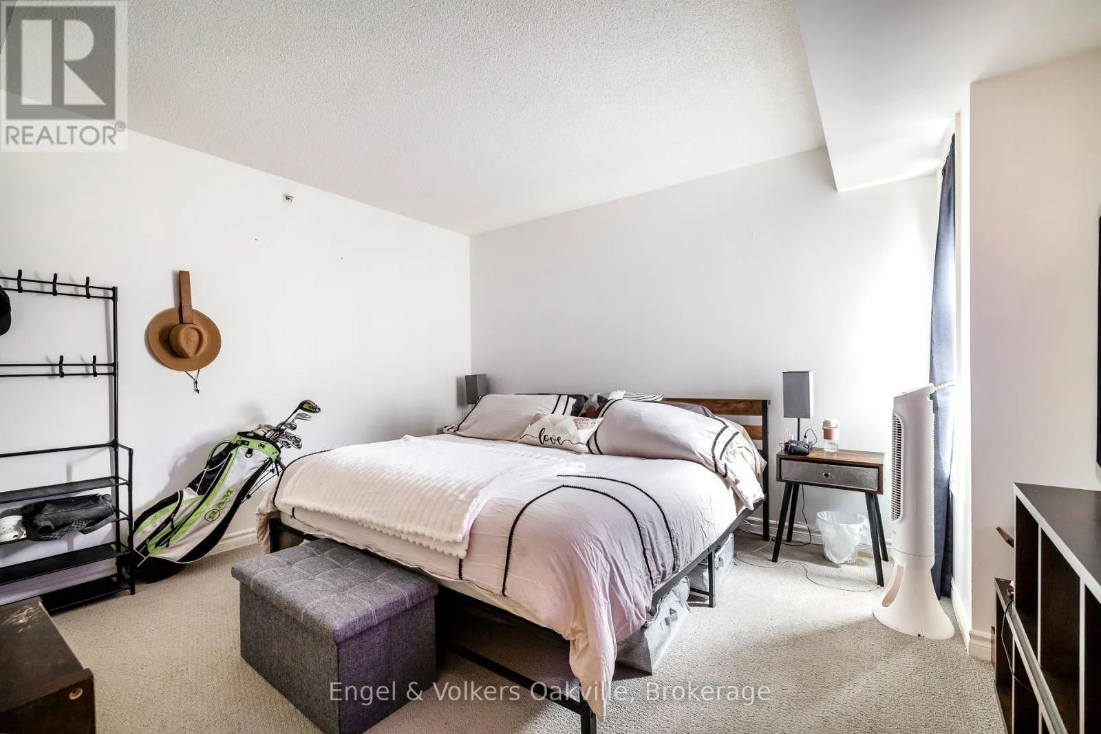 411 - 1451 WALKERS LINE, #411